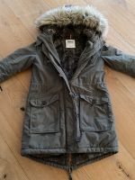 Tommy Hilfiger, Tommy Jeans Parka, oliv grün, Gr. S wie neu Schleswig-Holstein - Selent Vorschau