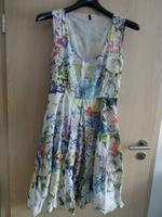 Buntes Kleid von Benetton, Gr. L Bayern - Langenzenn Vorschau
