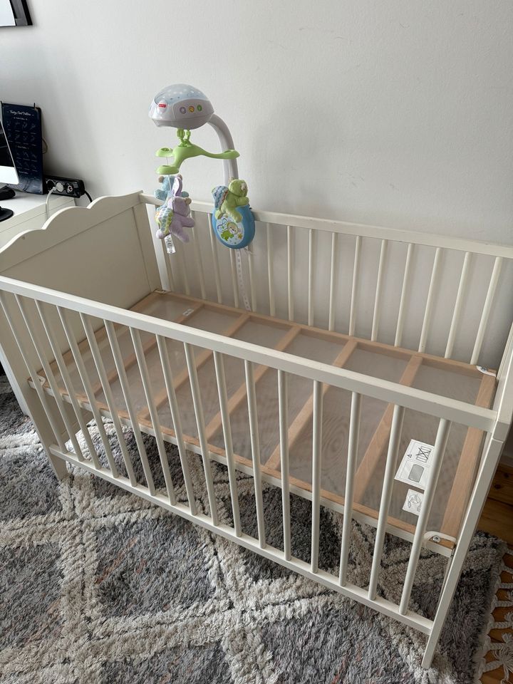 IKEA SUNDVIK Babybett inkl. Matratze weiß, 70x140 cm in Hamburg