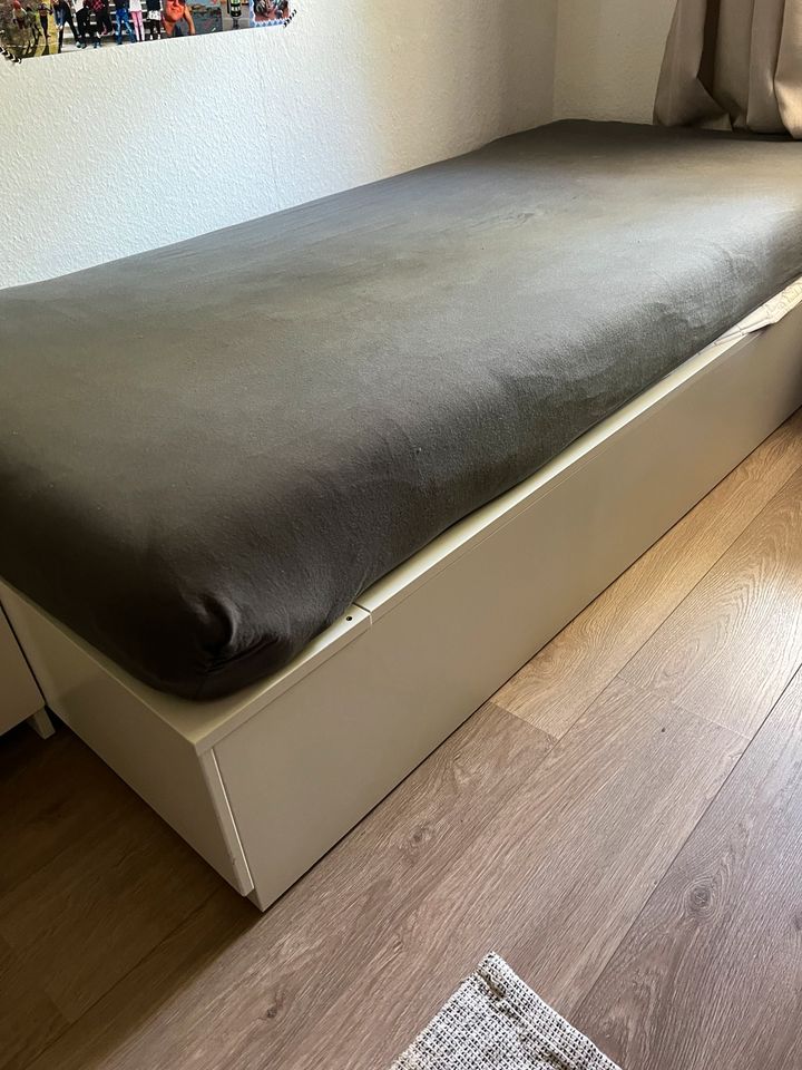 Bett 90x200 weiss Ikea NEU in Hamburg