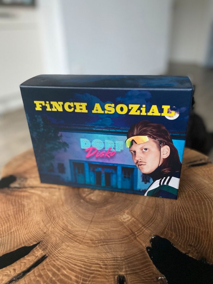 Finch Asozial Dorfdisko Deluxe Box in Horneburg