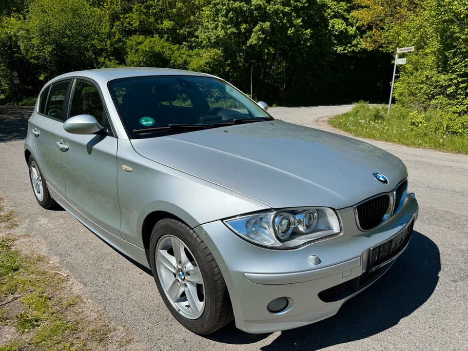 Bmw 116i E87 1er Xenon Navi Klima PDC Sitzheizung Tüv 10/2025 in Lübeck