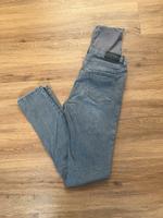 Mama Umstandshose Jeans Gr. 34 Esprit neuwertig Sachsen - Böhlen Vorschau