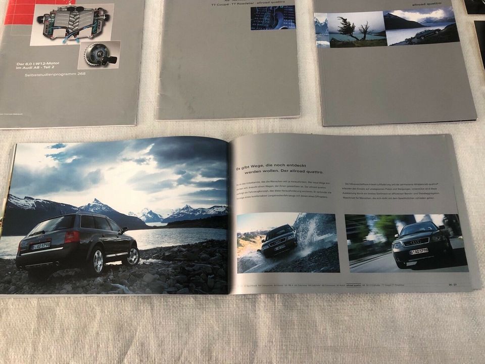 Audi RS4 A3 A4 A6 A8 TT  Verkaufsprospekte Buch Tasche in Würzburg