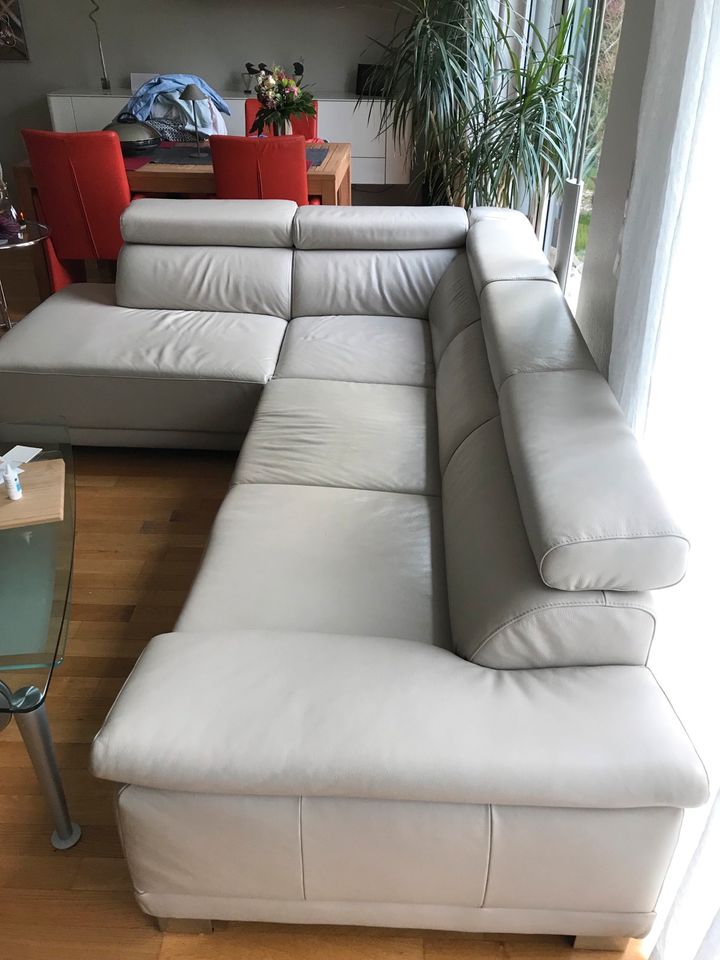 Leder L-Couch mit Ausziehfunktion Ivory in Köln