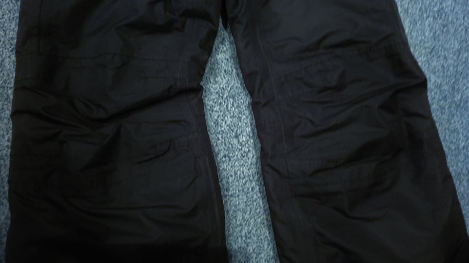 Kinder Schneehose, Winterhose, Thermohose Gr. 134/140 schwarz, Cr in Wernberg-Köblitz