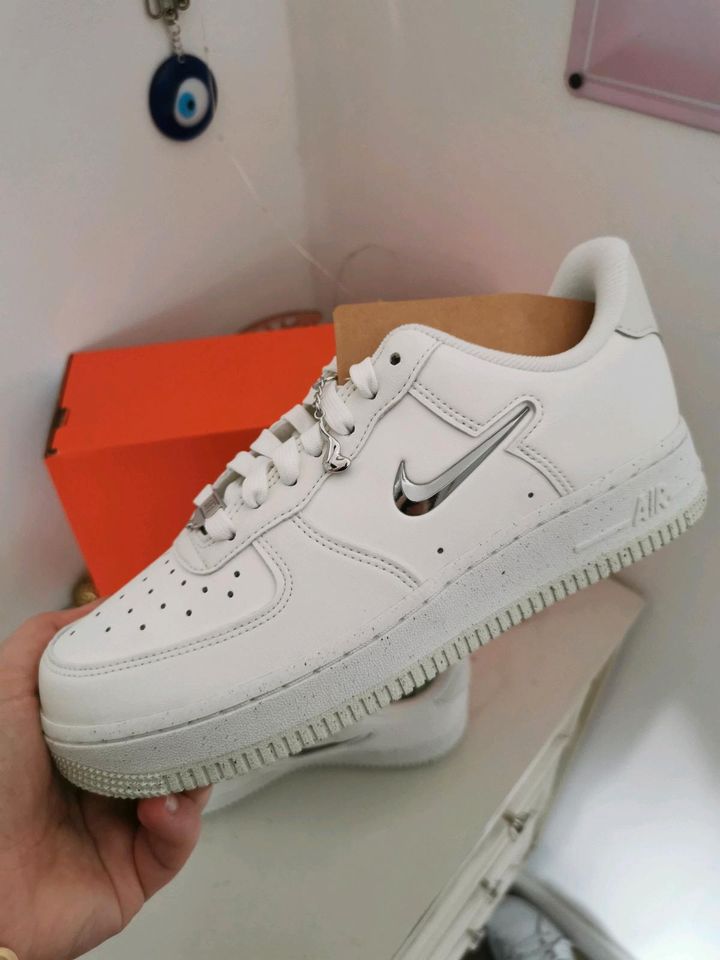 Nike Air Force 1'07 neu gr 38 - silber accessories grau in Essen