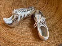 Neu Adidas Samba Sneakers Silber weiß Echt Leder Turnschuhe Gr.40 Aachen - Aachen-Mitte Vorschau