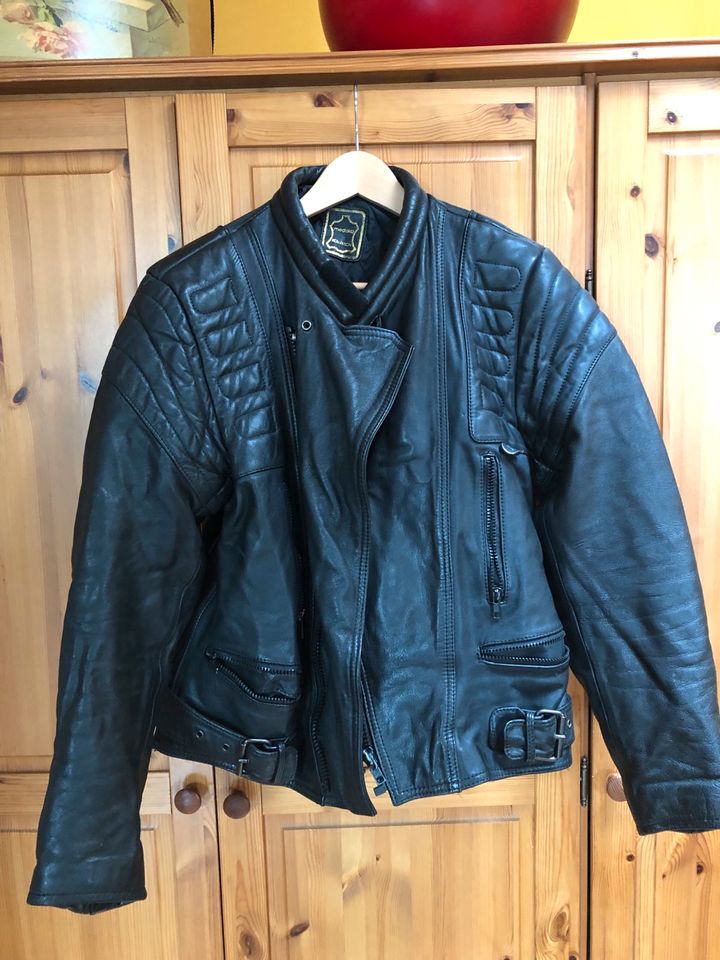 Leder Herren-Motorradjacke, schwarz, Gr. 52 in Hamburg