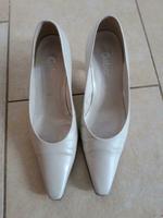 Gabor Pumps creme/ivory Kr. München - Haar Vorschau
