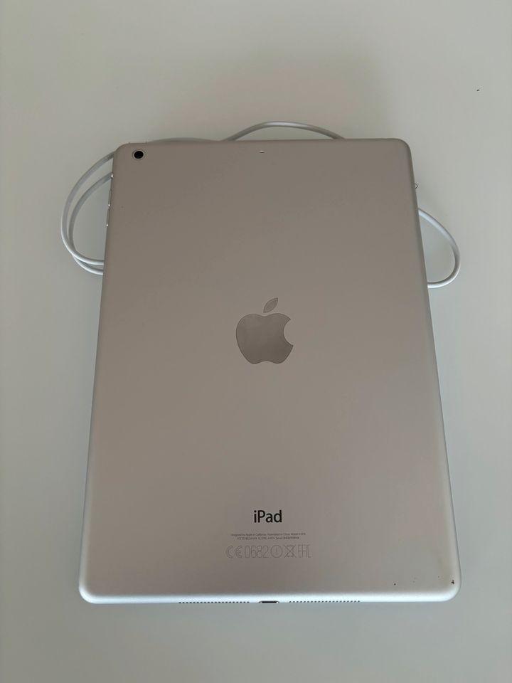 iPad Air 16 Gb A1474 in Erding
