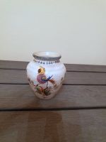 Vase mit Vogelmotiv Porzellan sehr schöne Dekoration Nordrhein-Westfalen - Kalletal Vorschau
