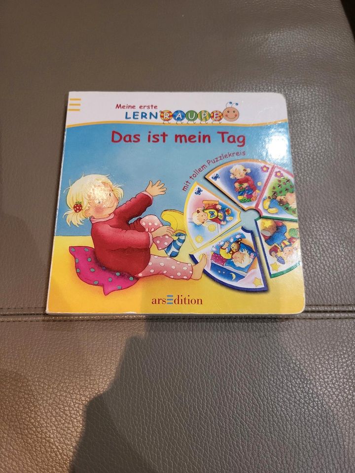 Kinderbuch "Das ist mein Tag" mit Puzzlekreis in Essen