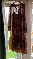 Midikleid Leomuster Größe 36 Sachsen - Wittgensdorf Vorschau