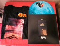 Alligatoah - off Bundle mit Vinyl, Slipmat, T-Shirt (L) und Patch Stuttgart - Vaihingen Vorschau