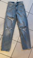 Straight leg Jeans mit Rissen Pull & Bear Gr. 32 Bayern - Diedorf Vorschau