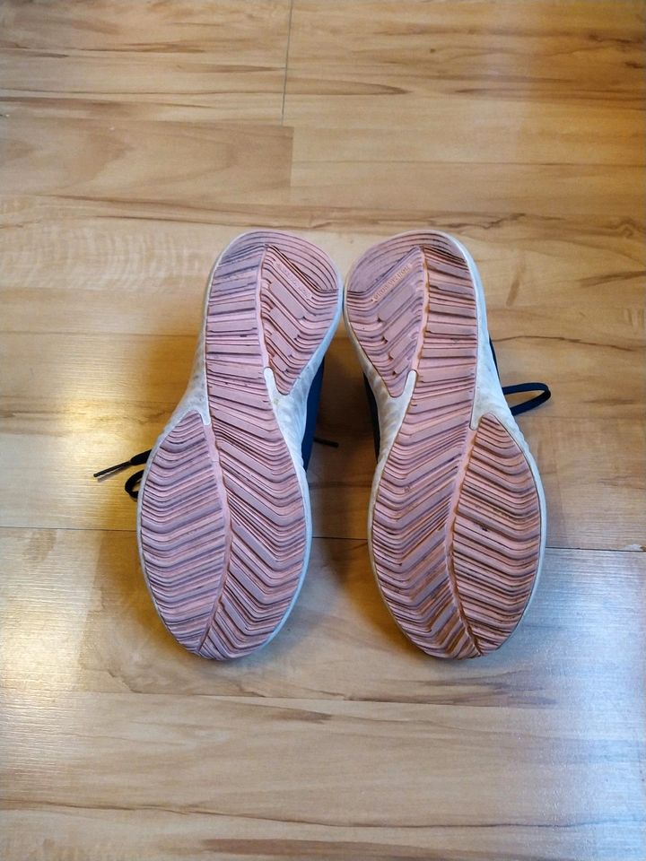 Adidas Turnschuhe blau/rosa Gr. 36 in Lüneburg