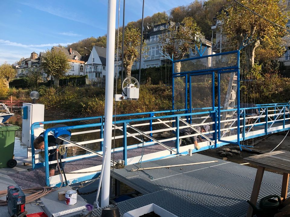 Boot Steganlage mit 4 Plätzen bis 15 Meter Länge Koblenz in Urmitz