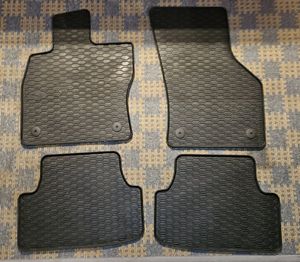 Seat Leon 5F, Fußmatten, Original, Gebraucht in Nordrhein-Westfalen -  Borken, Ersatz- & Reparaturteile
