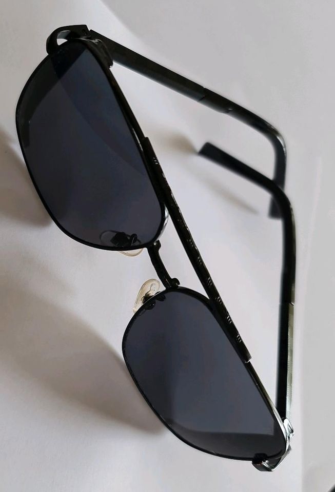 Gebrauchte Louis Vuitton Sonnenbrille in Köln