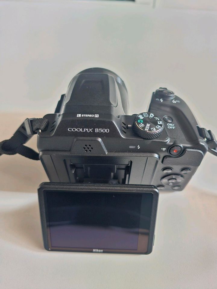 Nikon Coolpix B500 Spiegelreflexkamera in Blankenburg (Harz)