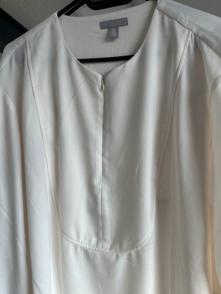 Niedliche H&M Bluse - neu XL in Bergkamen