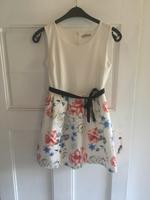 weißes Sommerkleid mit Blumen Saarland - Merzig Vorschau