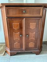 Sehr alter Schrank aus DDR Zeiten Holz klein Sachsen-Anhalt - Sandersdorf Vorschau
