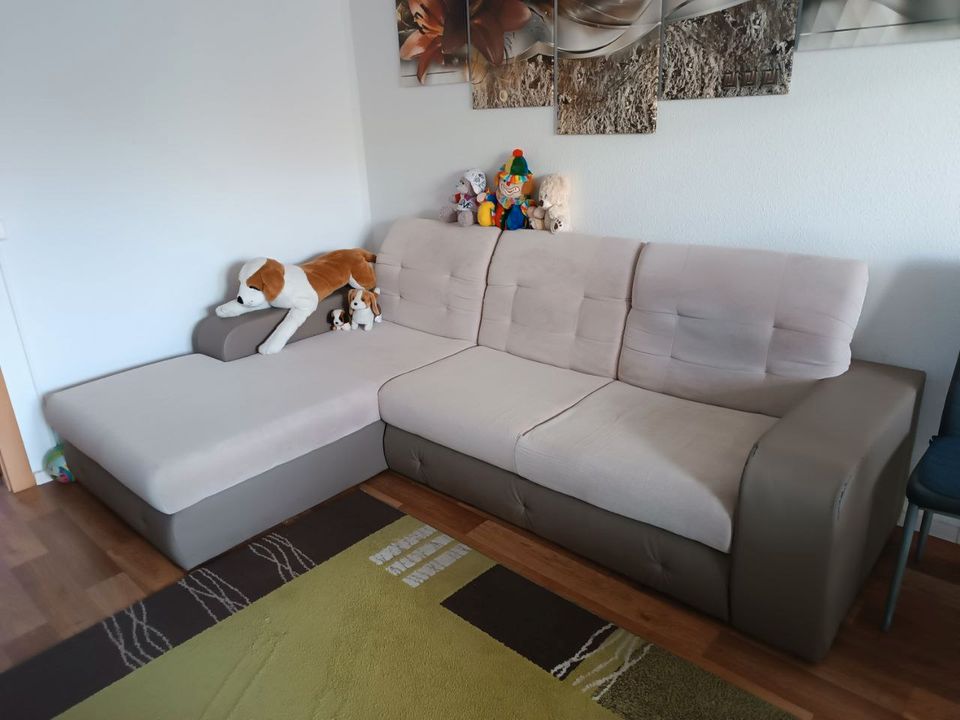 Helle 3-Raum Wohnung mit Möbel und küche in Leipzig