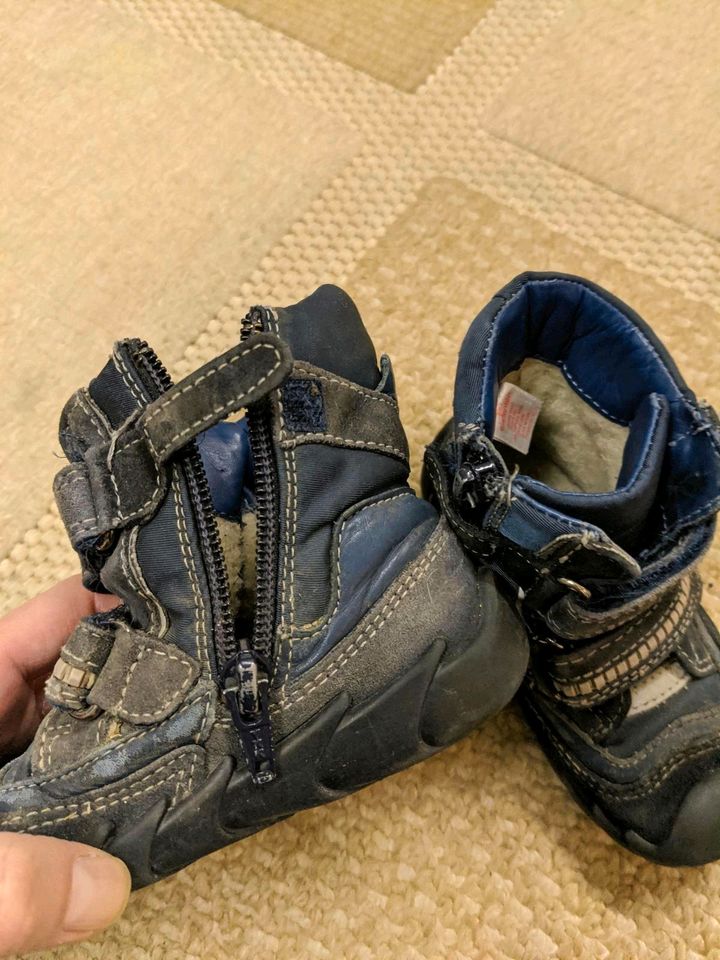 22 Winterschuhe Schuhe Stiefel gefüttert wolle Elefanten Kinder in Bremen