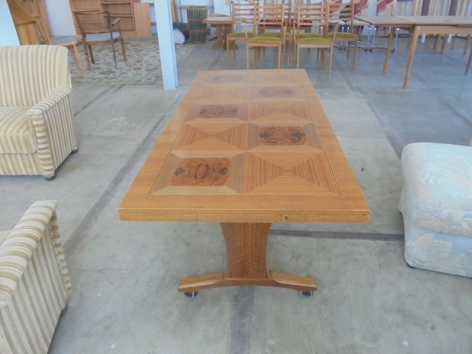 Tisch Holz mit Rollen und Feststellbremse in Walkenried