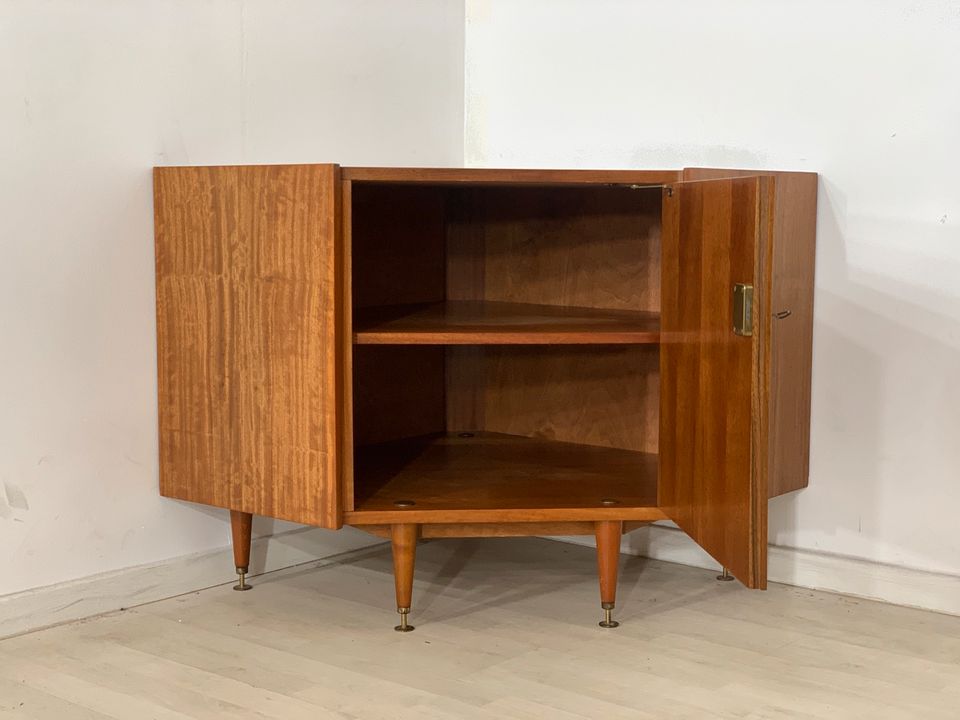 MID CENTURY ECKSCHRANK KOMMODE SCHRANK VINTAGE in Berlin