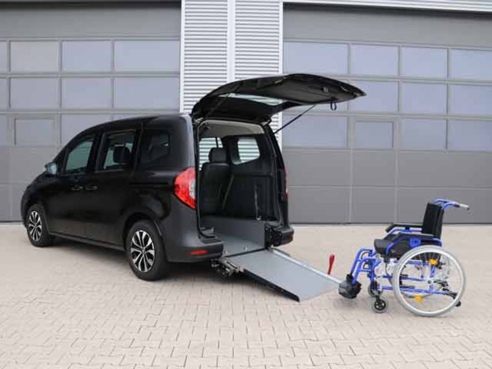 SUCHE ! PKW mit Rollstuhlausrüstung, VW  / Mercedes / Opel / Ford in Wolfenbüttel