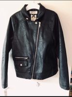 Top: Mädchen Bikerjacke Lederjacke Größe 122 schwarz Nordrhein-Westfalen - Bad Oeynhausen Vorschau