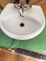 Kleines Handwaschbecken Villeroy und Boch mit Armatur Silber Gold Bayern - Bad Wörishofen Vorschau