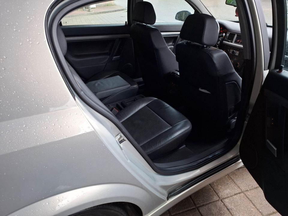 Opel Signum Signum 2.8 V6 Turbo Automatik Sport, TÜV/AU FP:2100€ in Haag in Oberbayern