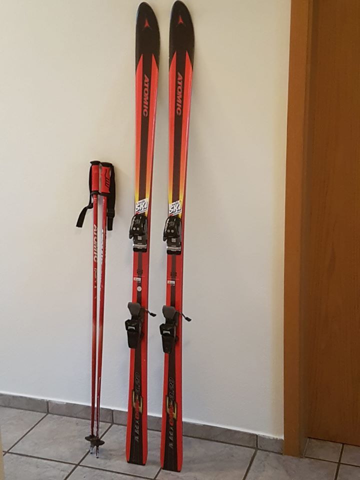 Herren Carver-Ski 1,78 cm länge. 1 saison gefahren NP 899.—euro in Arnstorf