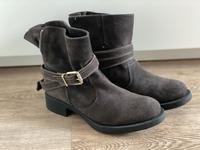 Unisa Stiefeletten Biker Boots Gr. 37 wie neu Niedersachsen - Langenhagen Vorschau