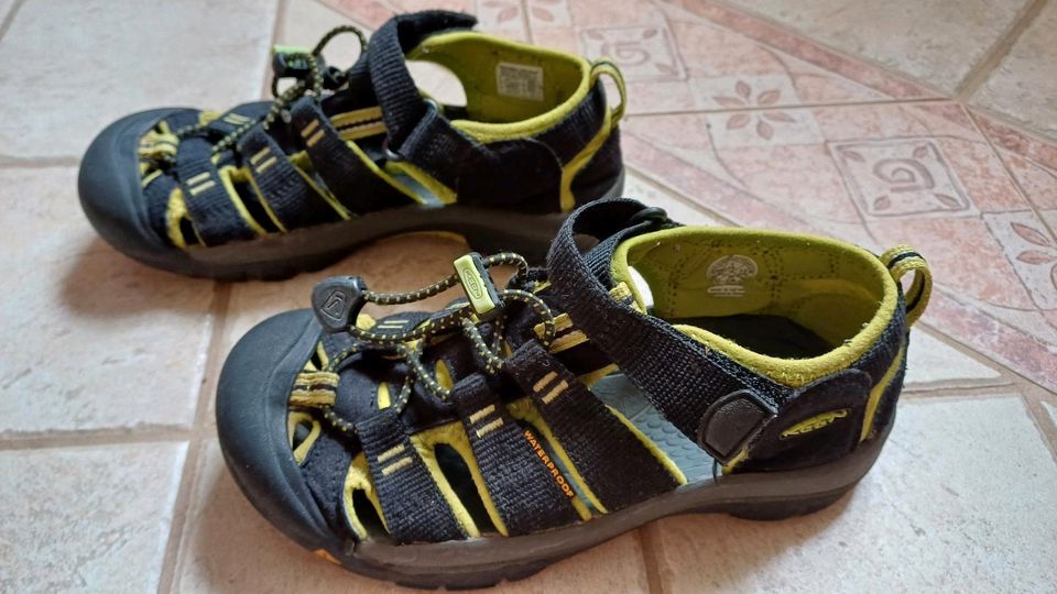 Keen Sandalen 32/33 in Radebeul