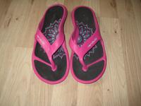 Decathlon Nabaji Zehensandalen Flip Flops Badelatschen 41/42 Sachsen - Machern Vorschau
