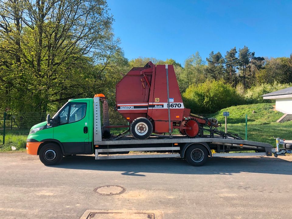 Transport Traktor Ladewagen Ballenpresse Miststreuer Anhänger in Griesheim