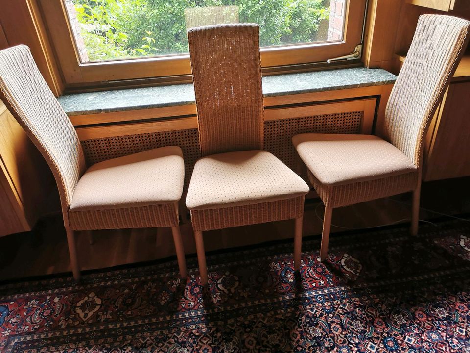 6 schöne Stühle aus Rattan mit Sitzpolster wie neu in Essen