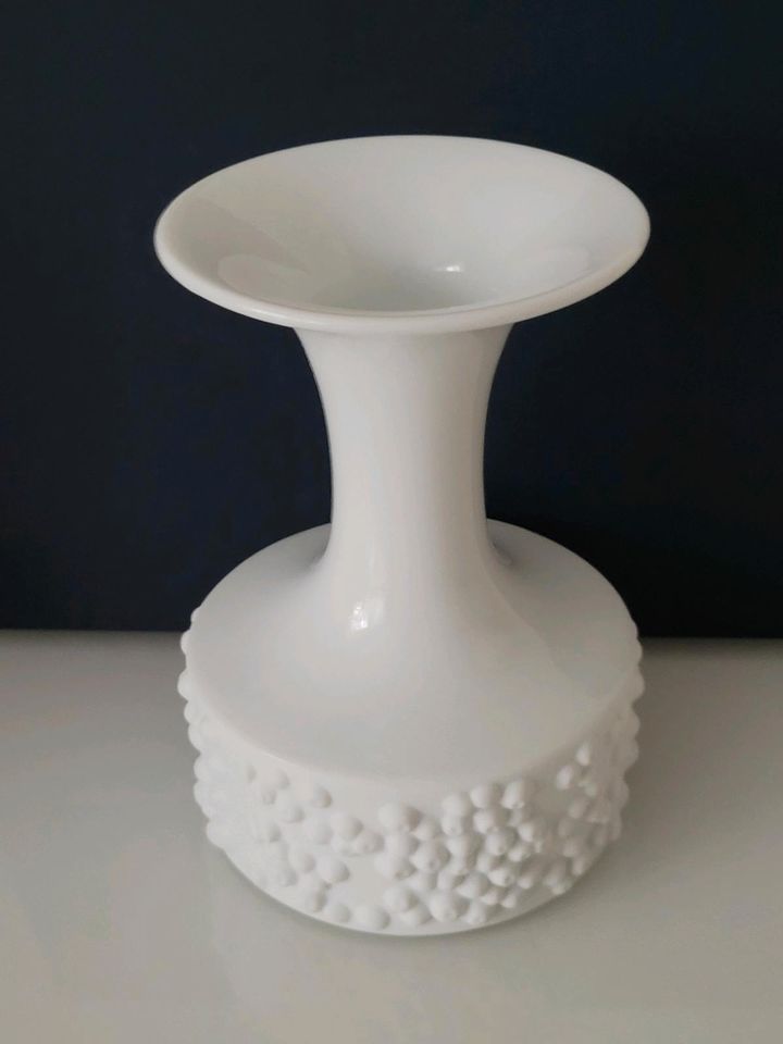 Blumenvase Vasen Bisquit Porzellan Vase von Königlich Tettau in Hamburg