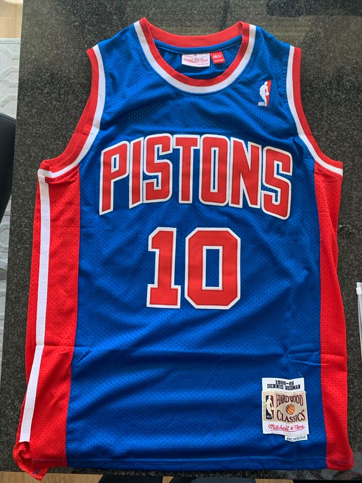 Dennis Rodman Detroit Pistons NBA Basketball Trikot (L) in Augsburg