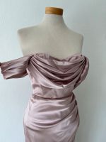 Abendkleid rosa Satin offshoulder Schlitz figurbetont Party Mode Frankfurt am Main - Sachsenhausen Vorschau