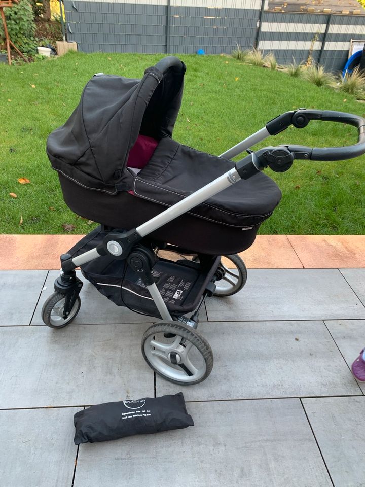 Superschöner Kinderwagen 3 in 1 in Essen