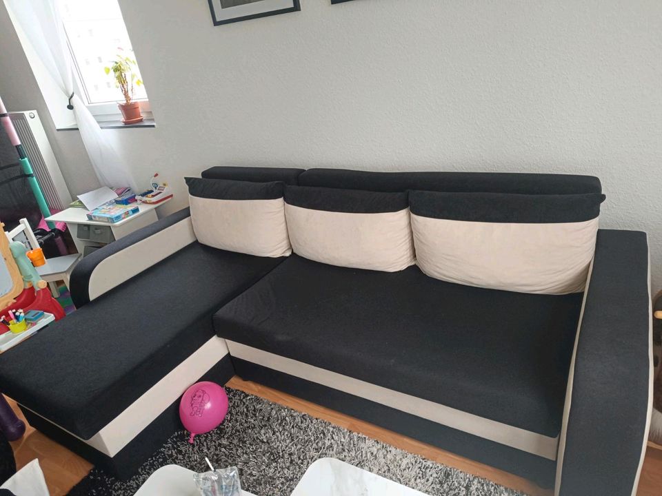 Couch mit Schlaffunktion in Gießen