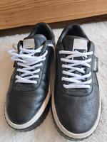 PUMA Sneaker 38,5 super Zustand Nordrhein-Westfalen - Langenfeld Vorschau