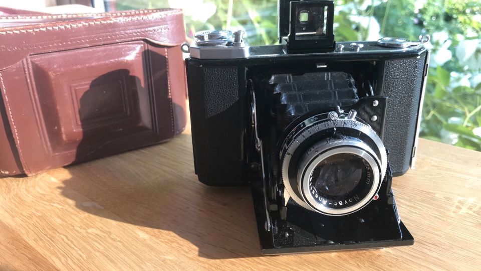 Zeiss Ikon Ikonta 6x6 Klappkamera Lederetui Filter OVP Prospekt in Wiesbaden