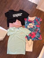 Damen Set Sport Kleidung gr. L Nike, Snipes, Adidas Nordrhein-Westfalen - Büren Vorschau